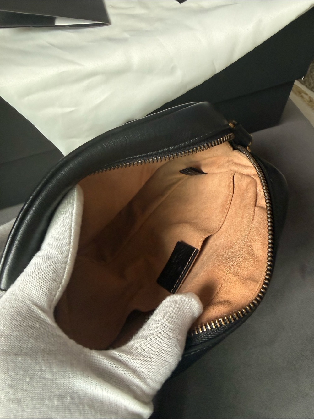 🔥GUCCI Marmont Small Calfskin Leather Shoulder Bag Black with receipt 🔥 - Picture 7 of 17